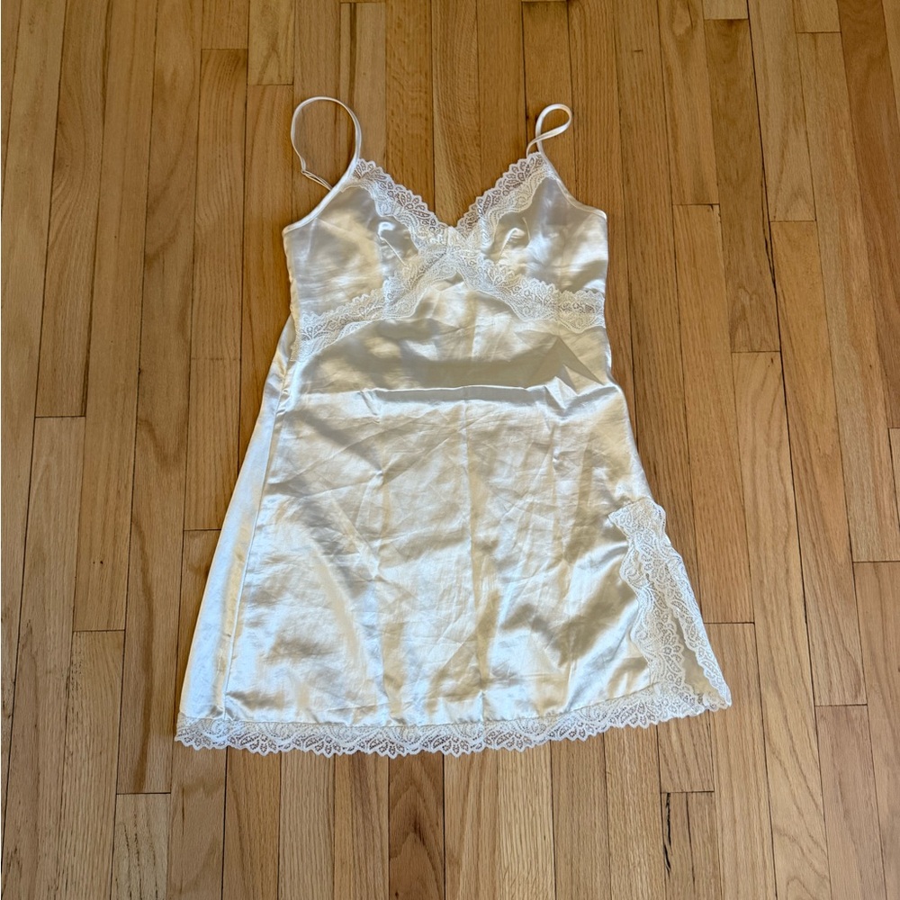 Elegant White/Cream Lace Trim Slip
